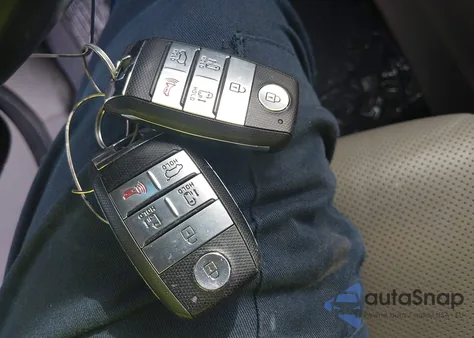 2017 Kia Sedona Lx from USA, damaged, VIN KNDMB5C12H6329269